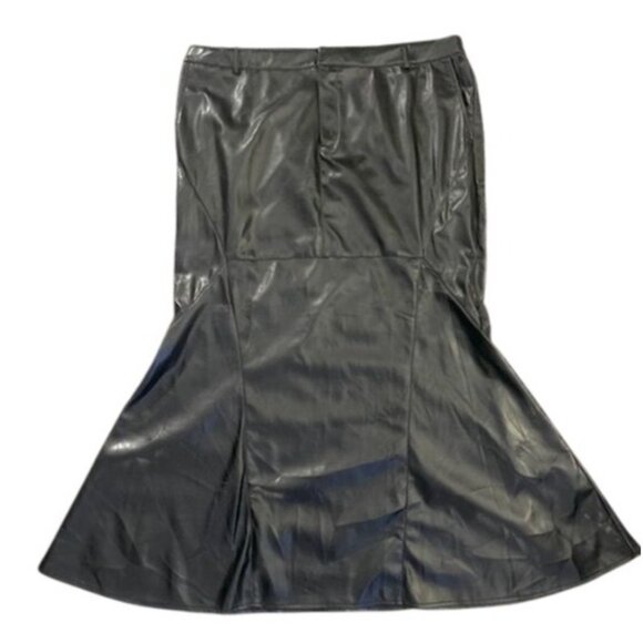 Forever 21 NWT Black Vegan Leather Mermaid Flattering Sleek Flare Midi Skirt 3X - Picture 1 of 9